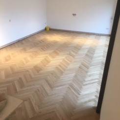 Oak Herringbone Wood Flooring